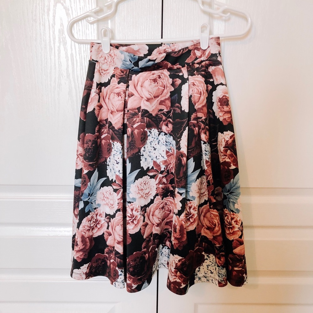 Rue 21 | pleated floral midi skirt